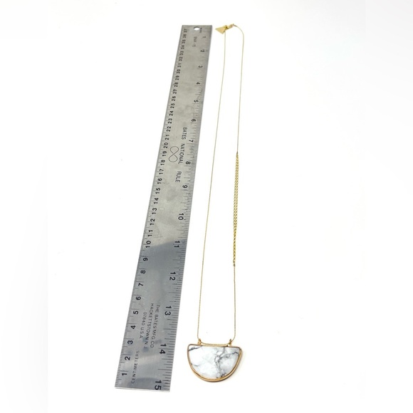 New Anthropologie x Serefina Beveled Crescent Pendant Necklace - Picture 3 of 5